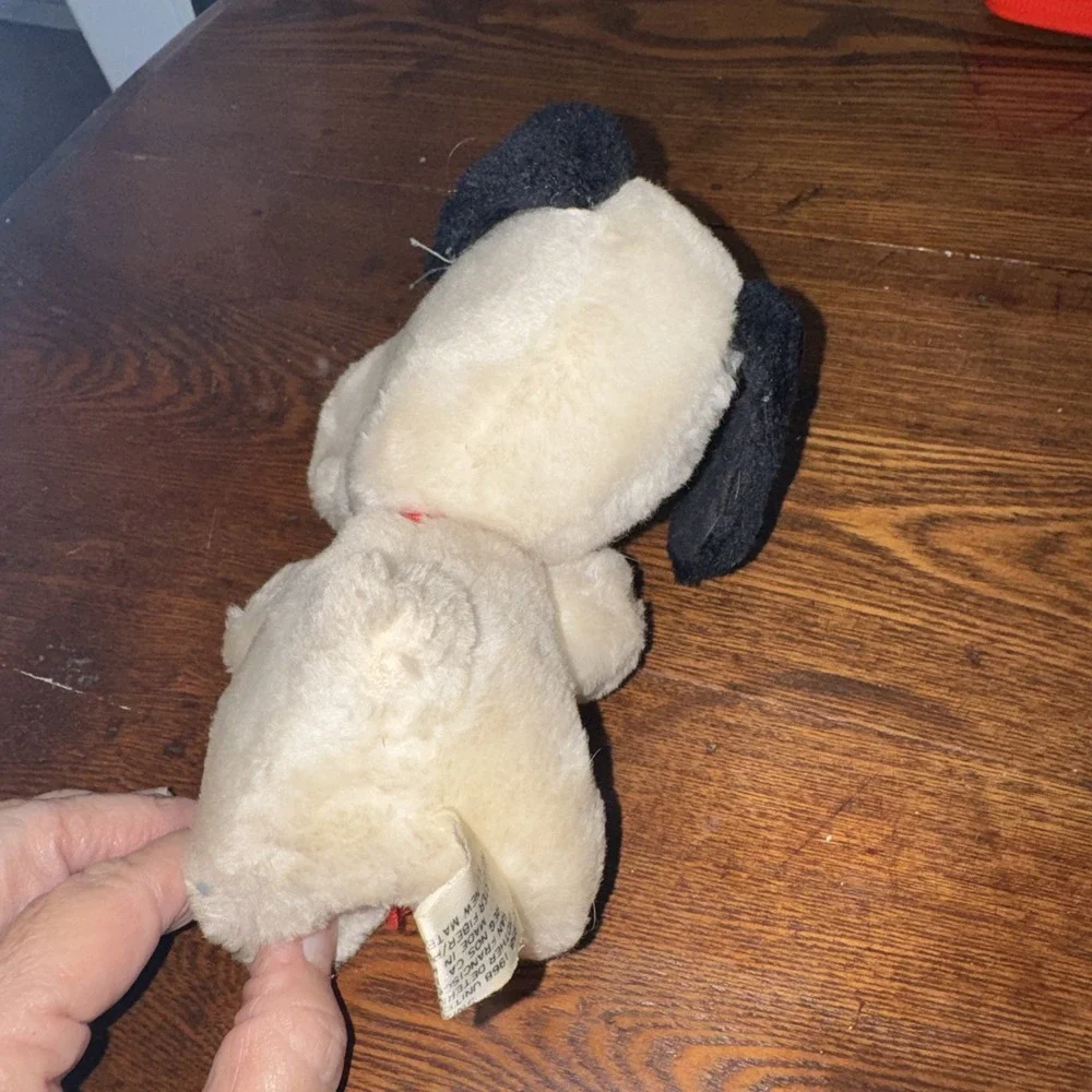 Vintage 1968 Peanuts SNOOPY Plush Dog United Features Syndicate KOREA